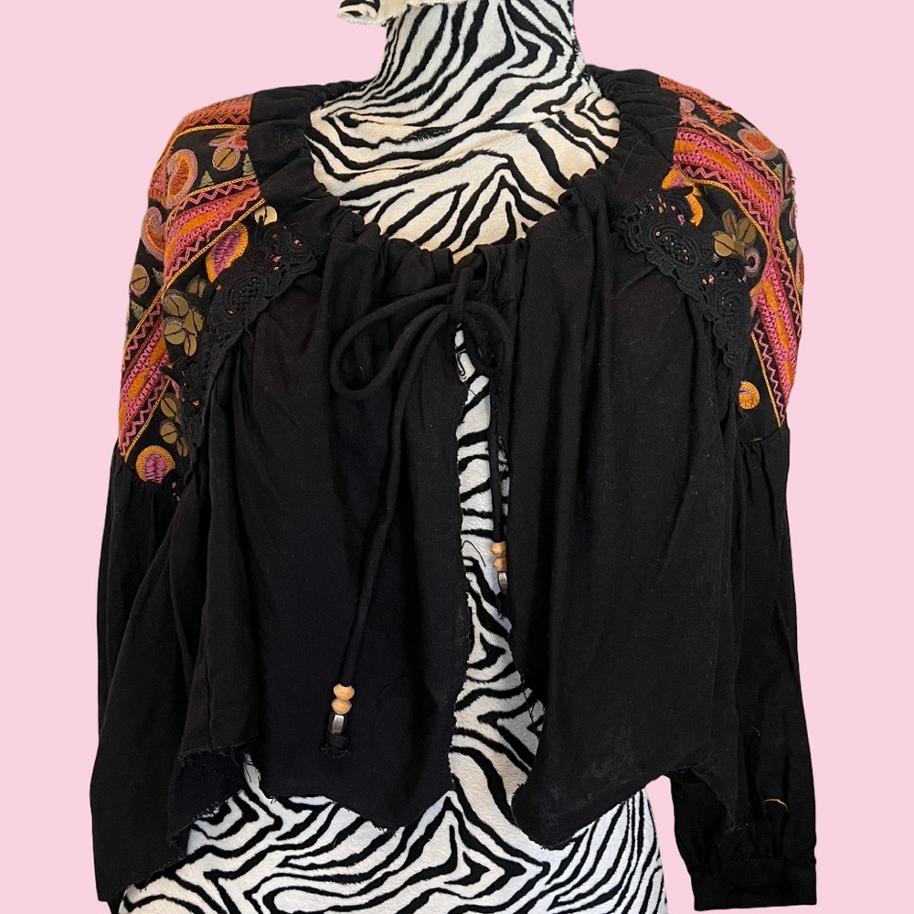 Free People Embroidered Bohemian Cropped Peplum Blouse / Shrug boho hippie rare